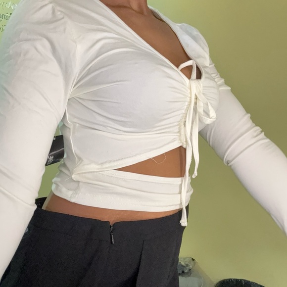 Tops - Picture 2 of 3